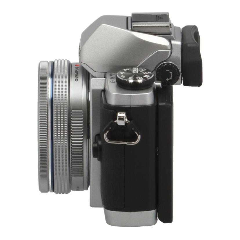 OLYMPUS オリンパス　/ミラーレス一眼　ダブルズームキット/E-M10 ﾀﾞﾌﾞﾙｽﾞｰﾑｷｯﾄ//V5PF94988/Bランク/67