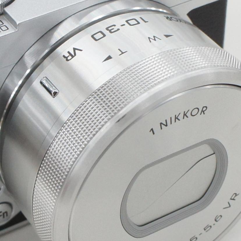 NIKON ニコン/ミラーレス一眼カメラ/Nikon  1 J5 ﾚﾝｽﾞｷｯﾄ//23003950/ABランク/78