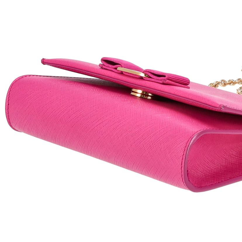 Ferragamo/Ferragamo　ヴァラリボンチェーンショルダー　/AU-22/B558//SAランク/78
