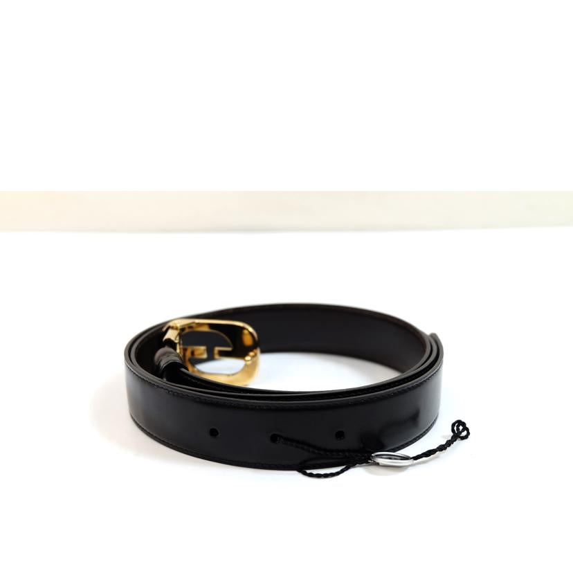 Gucci ブラックレザーベルト ロゴバックル 極美品 GUCCI ブラック レザー ベルト Gロゴバックル 1450・1372