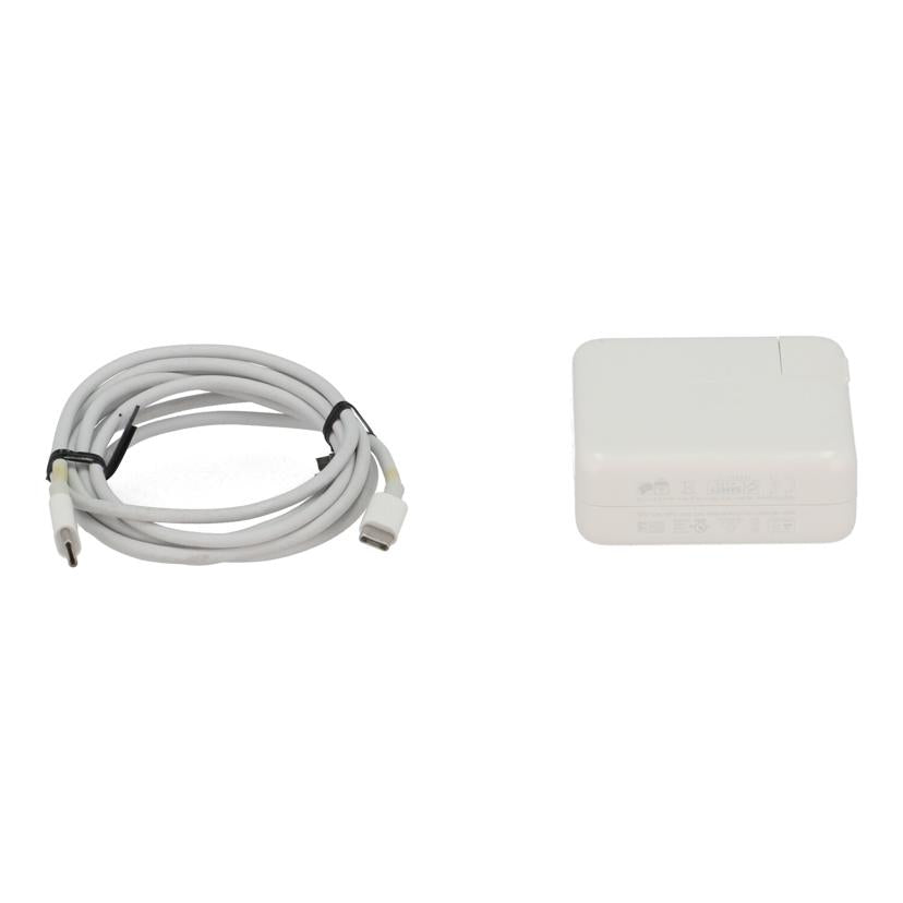 Apple　 アップル　/MacBook　Pro（13インチ，M1，2020）/A2338//C02GJ8FJQ05D/Bランク/77