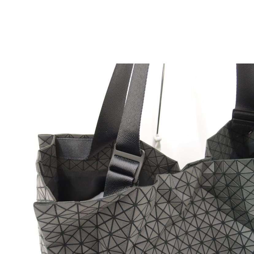 ISSEY　MIYAKE イッセイミヤケ/ISSEY　MIYAKE　BAOBAO　トート//SAランク/69