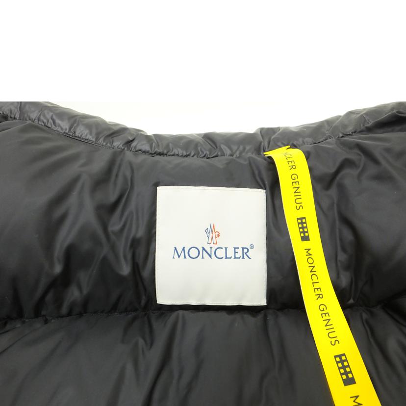 MONCLER モンクレール/×FRAGMENT　DESIGNダウンジャケット/I209U1A00003 M3078//ﾒﾝｽﾞ3ｻｲｽﾞ/ABランク/88