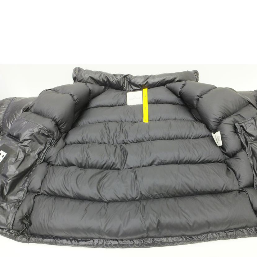 MONCLER モンクレール/×FRAGMENT　DESIGNダウンジャケット/I209U1A00003 M3078//ﾒﾝｽﾞ3ｻｲｽﾞ/ABランク/88