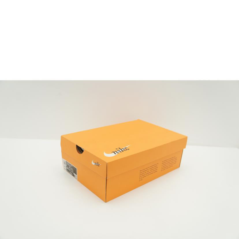 NIKE ナイキ/BLAZER　MID’77/DD3111-103//SAランク/24