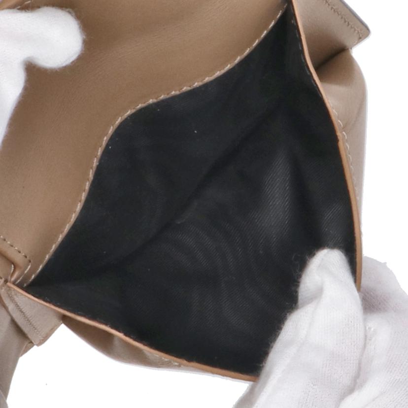 FENDI フェンディ/FFロゴズッカ柄二つ折り財布/7M0001 AJF8//SAランク/75