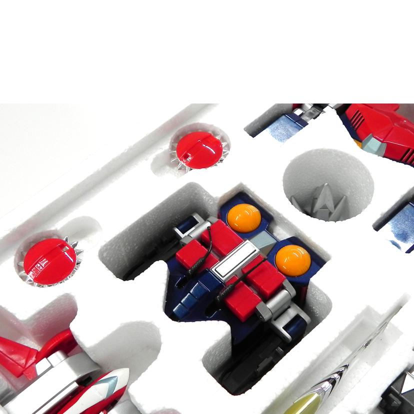 BANDAI バンダイ/超合金魂　コンバトラーV/GX-03//Aランク/81