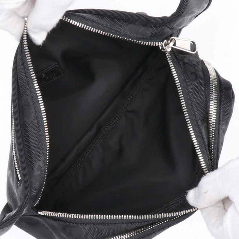 GUCCI グッチ/オフザグリッド／ウェストバッグ/739376//Aランク/70