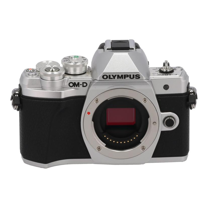 OLYMPUS オリンパス /ミラーレス一眼 ダブルズームキット/OM-D E-M10 Mark III EZ ﾀﾞﾌﾞﾙｽﾞｰﾑｷｯﾄ//BHXC06059/Bランク/24