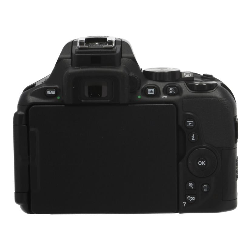 Nikon ニコン　/デジタル一眼　ダブルズームキット/D5600 ﾀﾞﾌﾞﾙｽﾞｰﾑｷｯﾄ//2075814/Bランク/01