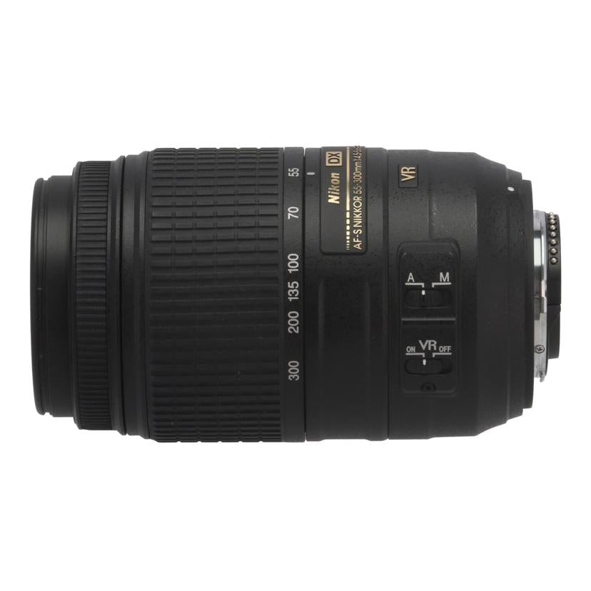 Nikon ニコン/カメラレンズ／AF－S　DX　NIKKOR　55－300mm　F4．5－5．6　G　ED　VR/AF-S DX 55-300mm F4.5-5.6 G ED VR//3031893/BCランク/05