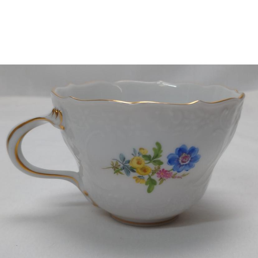 Meissen マイセン/ベーシックフラワー　ブーケエンボス　カップ＆ソーサー//ABランク/52