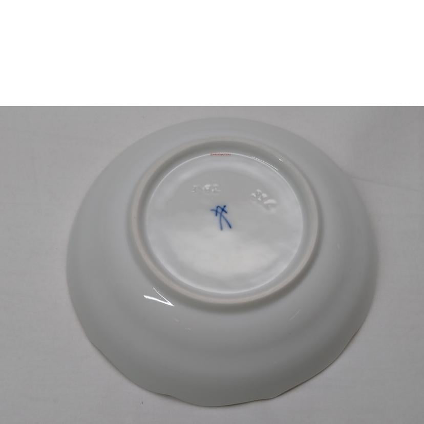 Meissen マイセン/ベーシックフラワー　ブーケエンボス　カップ＆ソーサー//ABランク/52
