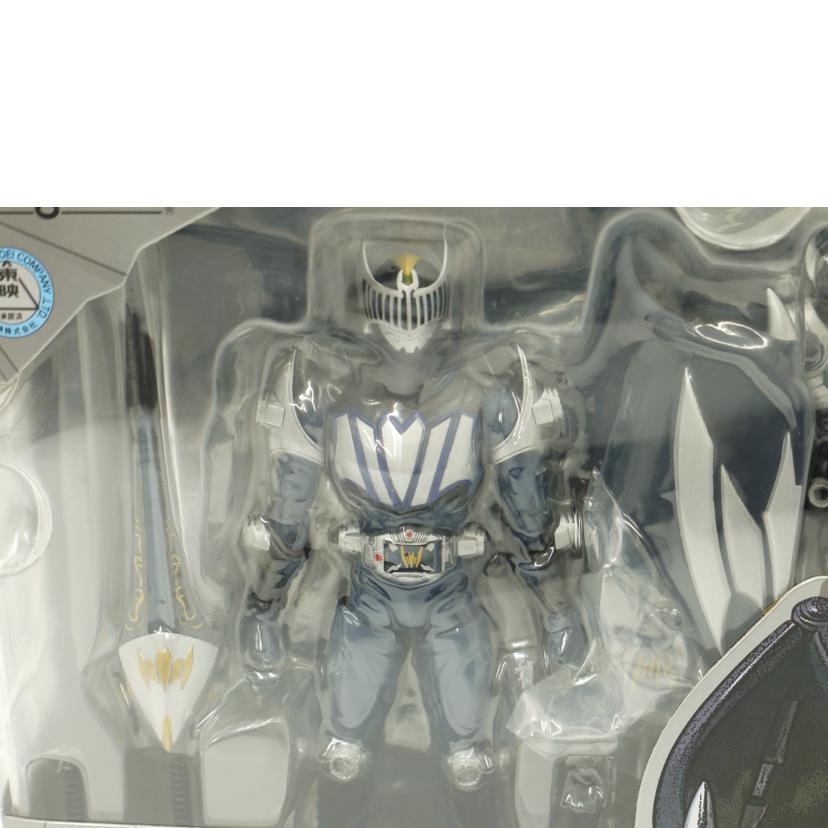 BANDAI バンダイ/仮面ライダーナイト＆ダークウイング　「仮面ライダー龍騎」フィギュア/S.H.Figuarts//Sランク/69