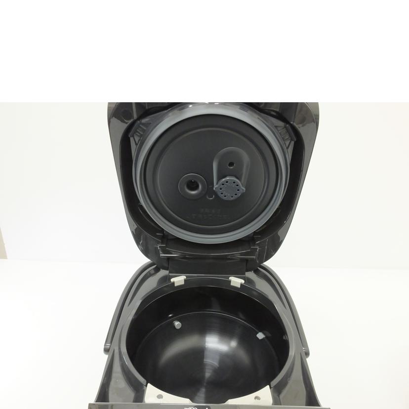 ZOJIRUSHI 象印/5．5合焚き炊飯ジャー／2024年製/NH-QS10-BA//0341225/Sランク/88