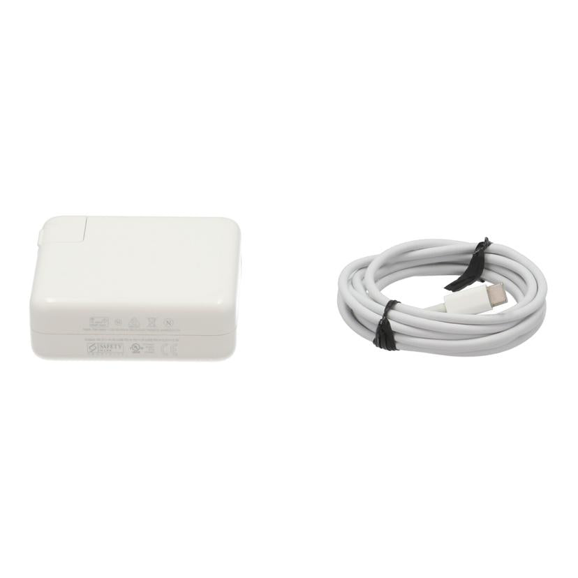 Apple　 アップル　/MacBook　Pro（15インチ　2018）/MR962J/A//C02XN0F7JG5H/Bランク/01