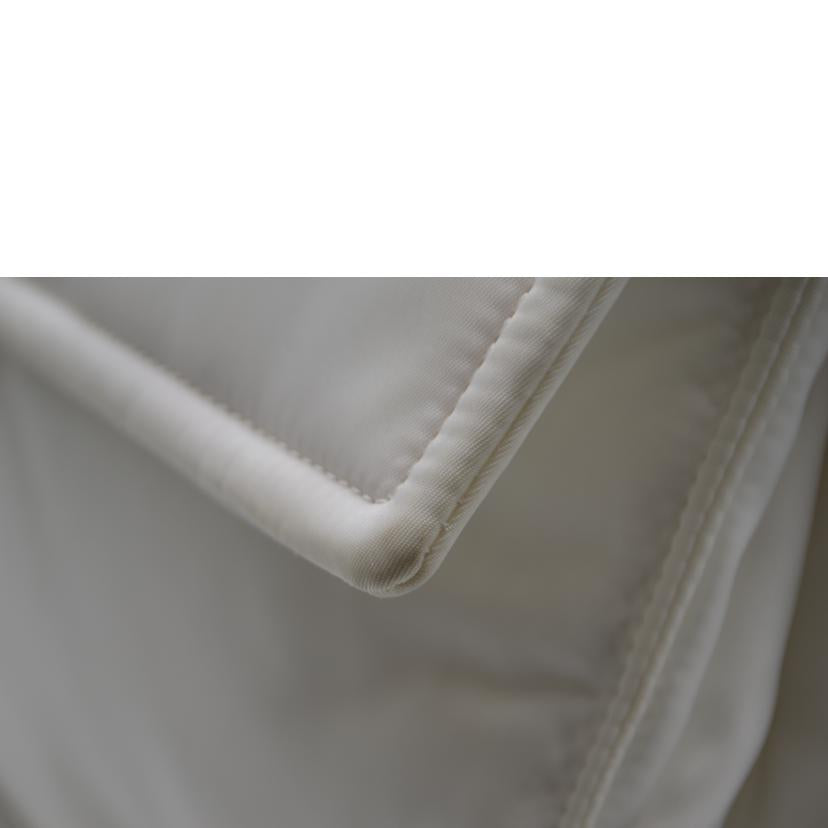 PRADA プラダ/Re－Nylonラージパデッドショルダー／ホワイト/1BD256//255******/ABランク/89