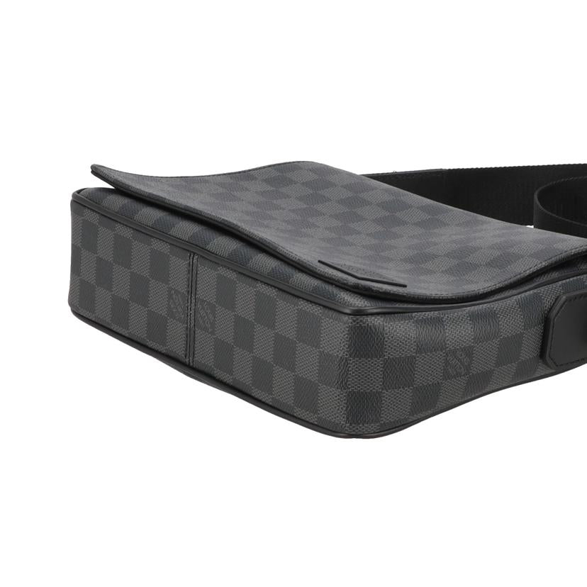 LOUIS VUITTON ルイヴィトン/ディストリクトPM /ダミエグラフィット/M42710//RFI*/Aランク/75