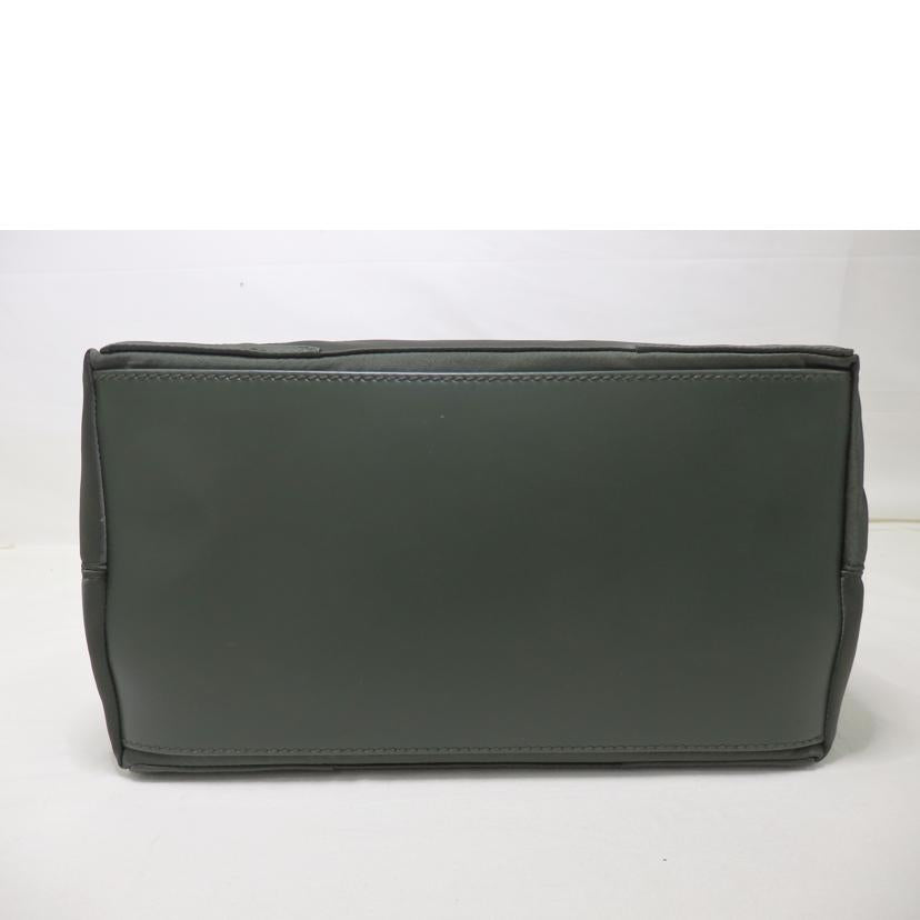 BALENCIAGA　 バレンシアガ/ネイビーカバス／ナイロン／カーキ系/339933//319**********/Aランク/84