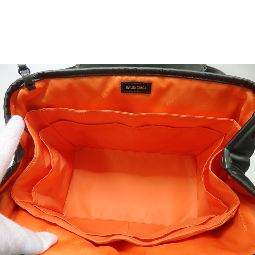 BALENCIAGA　 バレンシアガ/ネイビーカバス／ナイロン／カーキ系/339933//319**********/Aランク/84