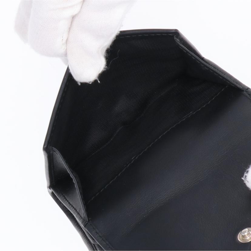 GUCCI グッチ/スパークリング／ミニフレンチフラップウォレット/369683//490**/Aランク/91