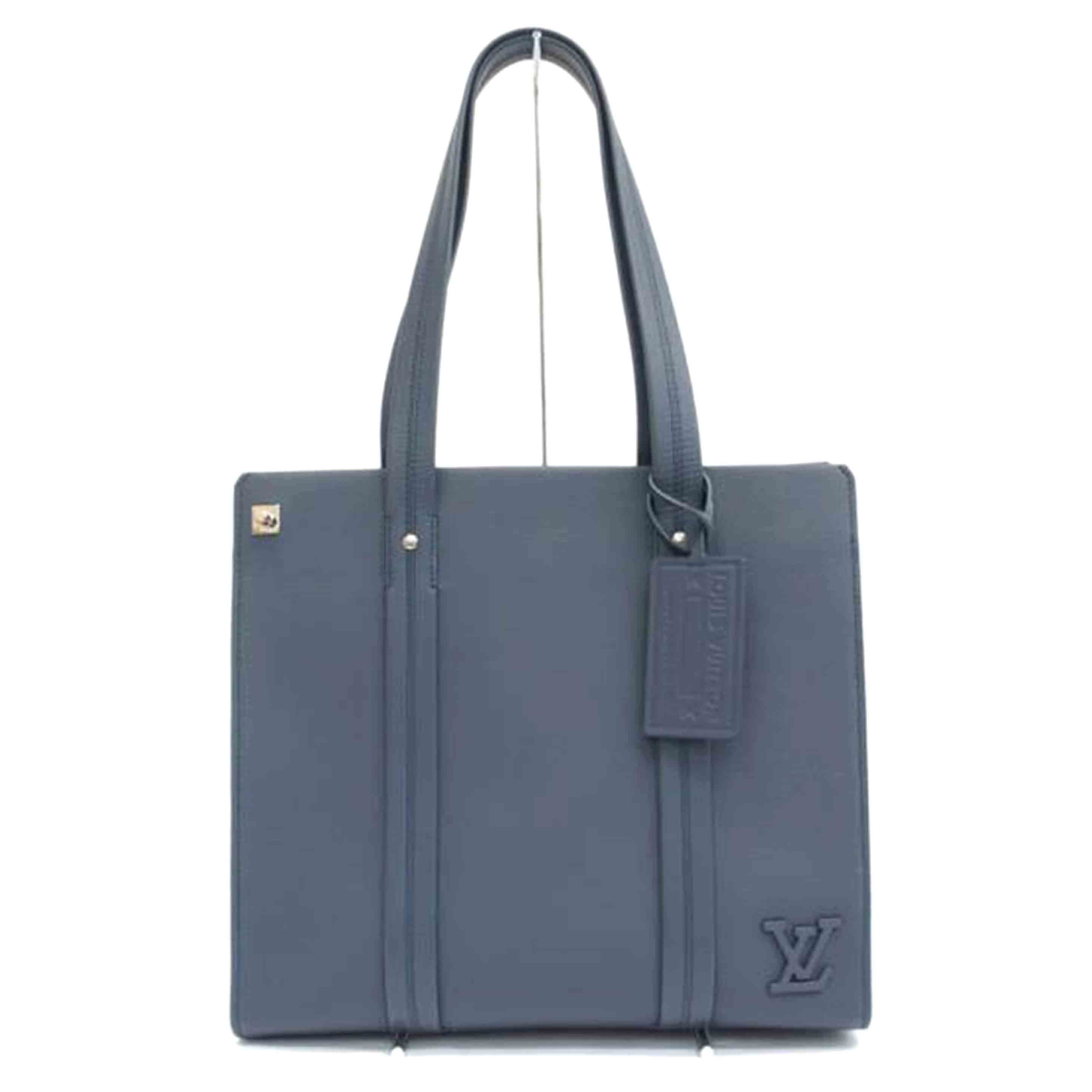 みぃ*・☪︎·̩͙ Louis Vuitton ルイヴィトン ブラック みぃ*・☪︎·̩͙