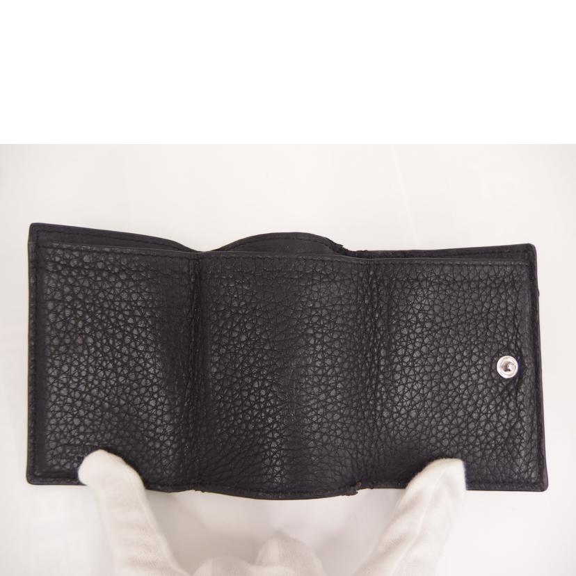 FENDI ﾌｪﾝﾃﾞｨｰ/セレリア三つ折り財布//Bランク/82