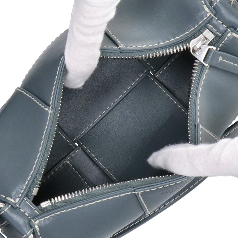 BOTTEGA　VENETA ボッテガヴェネタ/イントレチャートアーバンレザーステッチカメラバッグ/741561//RFI*/SAランク/24