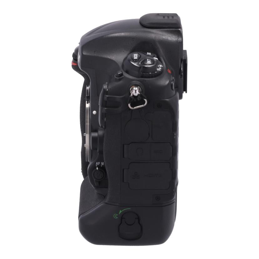 Nikon ニコン　/デジタル一眼　ボディ/D5 XQD-Type ﾎﾞﾃﾞｨ//2007130/Bランク/71
