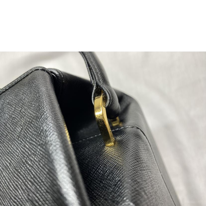 GIVENCHY/ターンロック　ハンドバッグ//BCランク/52