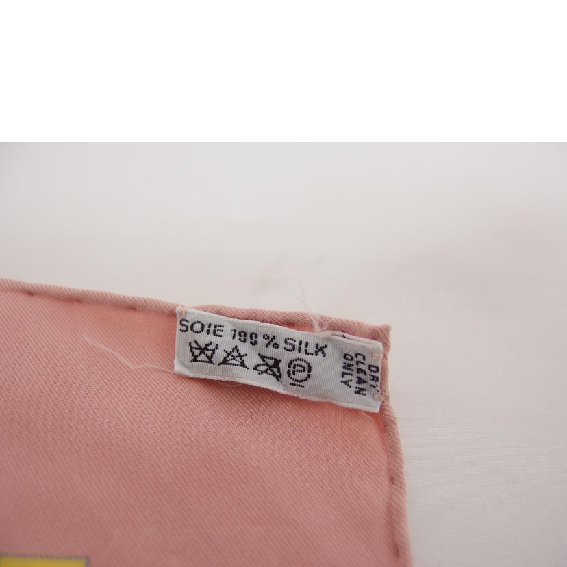 HERMES エルメス/◇カレ90／シルクスカーフ／ピンク　羽織りの激突//Bランク/04