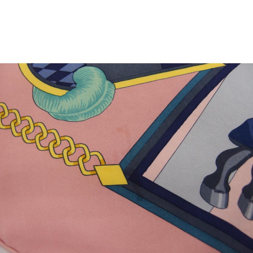 HERMES エルメス/◇カレ90／シルクスカーフ／ピンク　羽織りの激突//Bランク/04