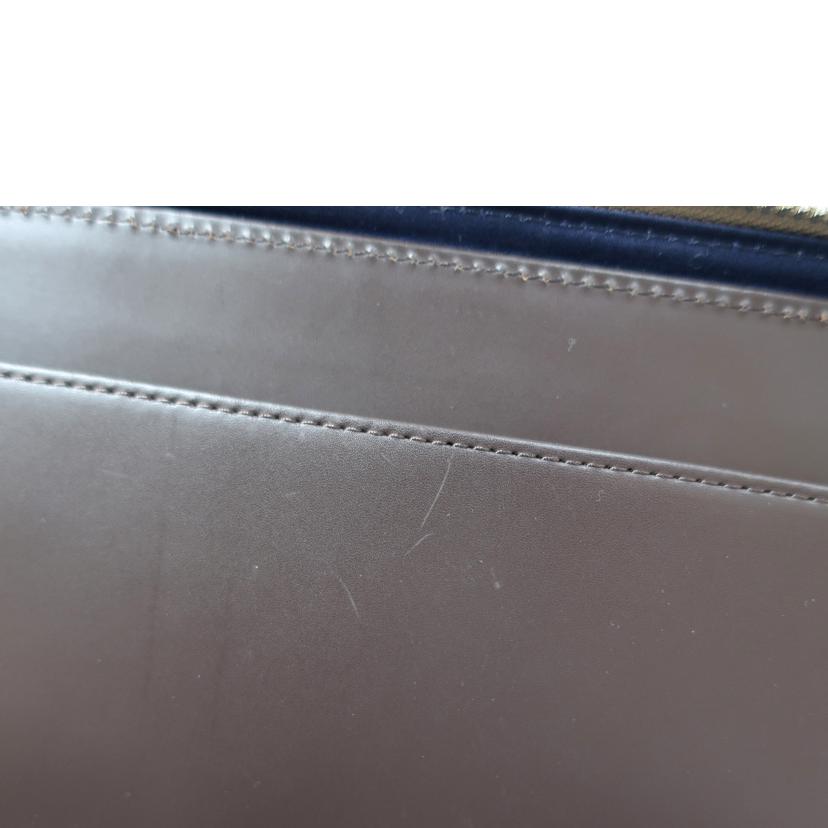 TAKEO　KIKUCHI タケオキクチ/スマートセルバッグ　セカンドバッグ　キャメル/713211//Aランク/65