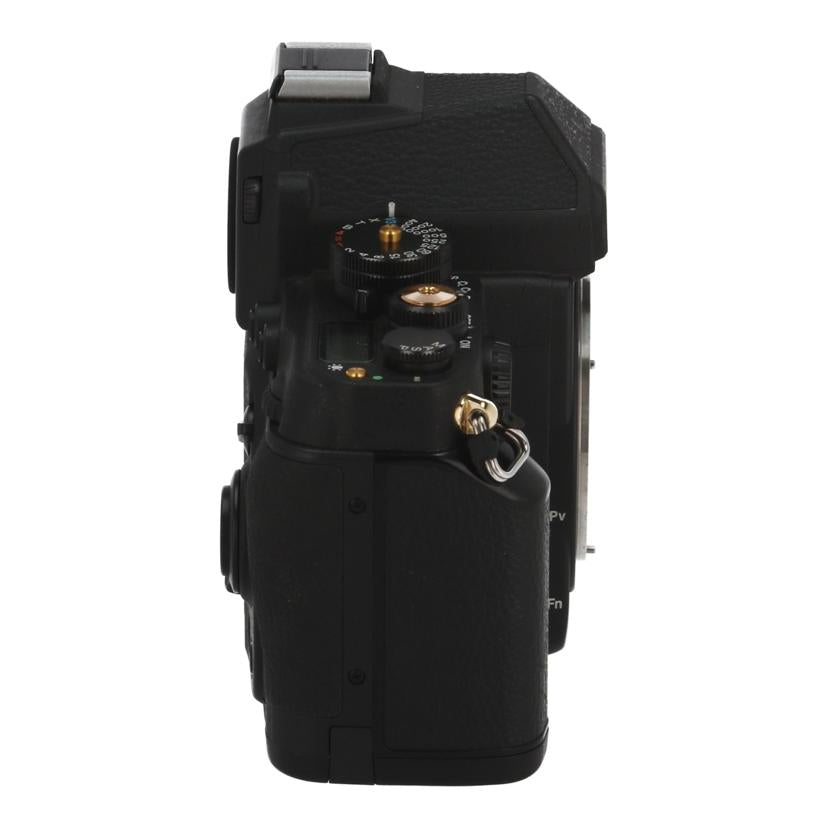 Nikon ニコン　/デジタル一眼　ボディ/Df ﾌﾞﾗｯｸ Gold Edition//2020371/ABランク/69