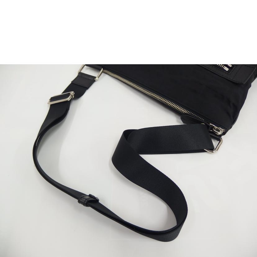 FENDI ﾌｪﾝﾃﾞｨｰ/ズッカ柄ショルダー／黒//Aランク/82