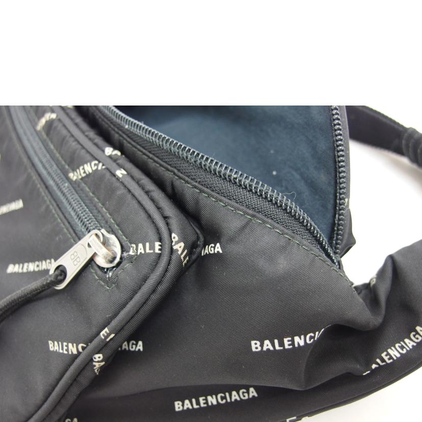 BALENCIAGA バレンシアガ/ボディバッグ／総柄／ブラック/482389 1060 X//527***/Bランク/04