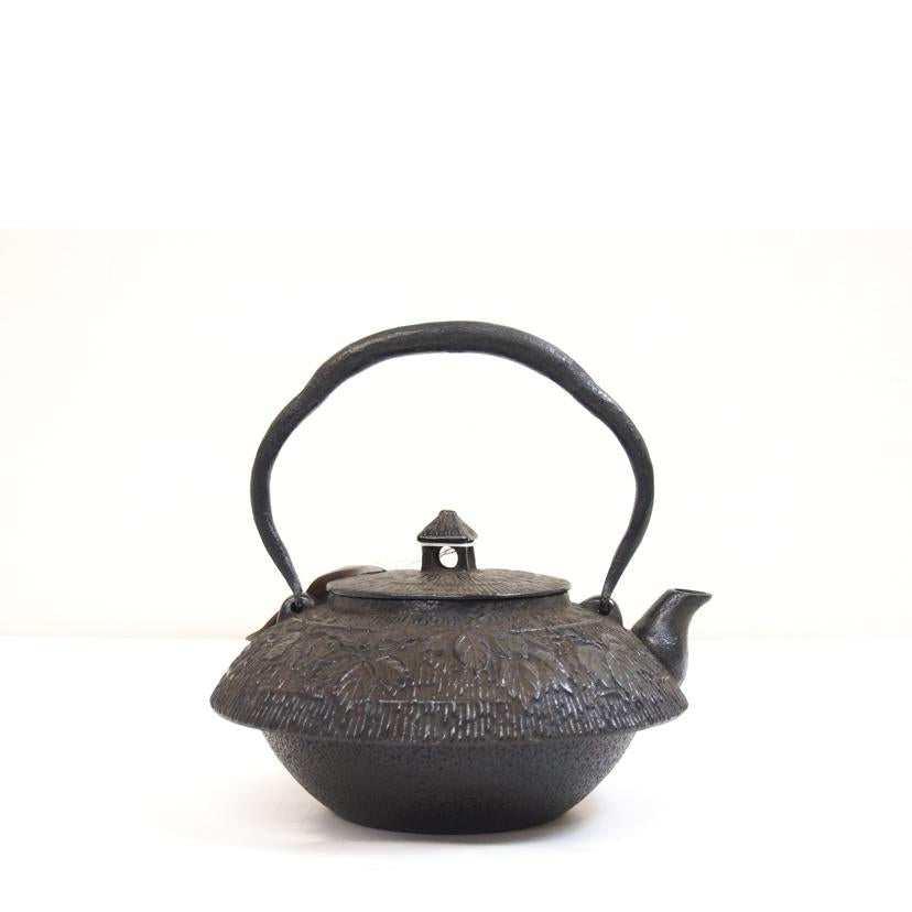 岩鋳/南部鉄器　鉄瓶　1．8L//Sランク/71