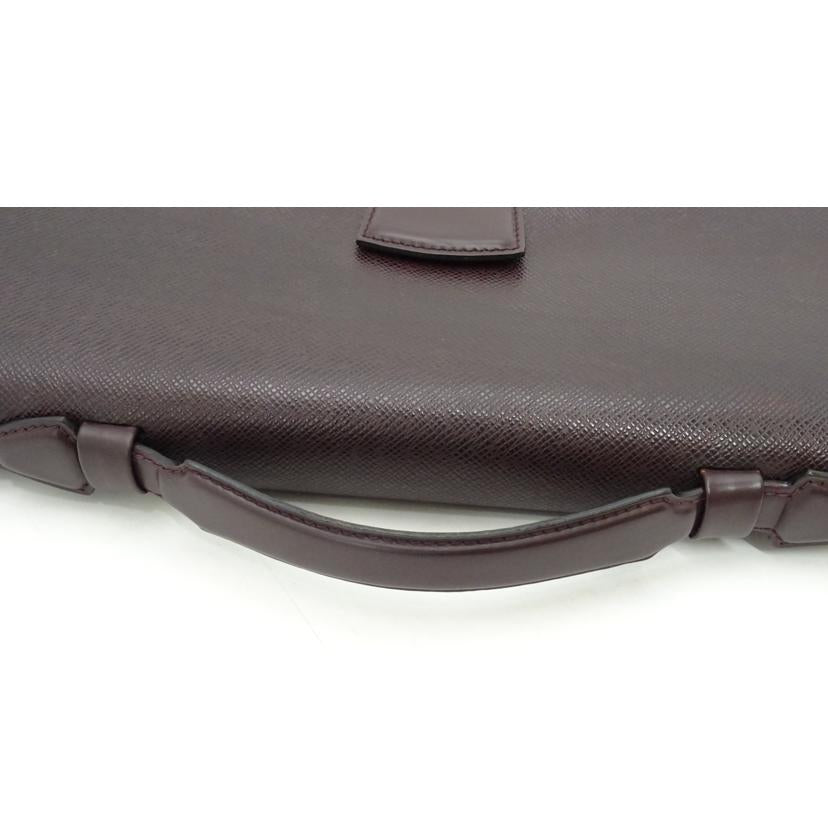 LOUIS VUITTON ルイヴィトン/セルヴィエットクラド/タイガ/アカジュー/M30076//VI0***/Bランク/69