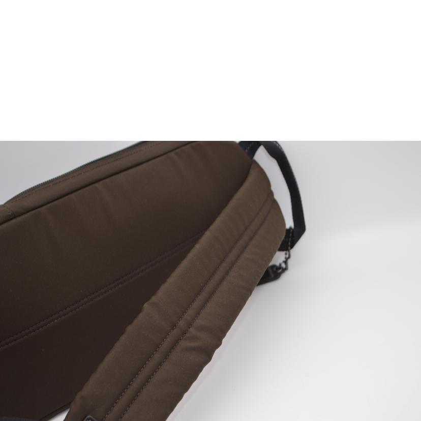 COACH コーチ/ヴァリックナイロンスリングレザーワンショルダー/F70692//A14**/Aランク/89