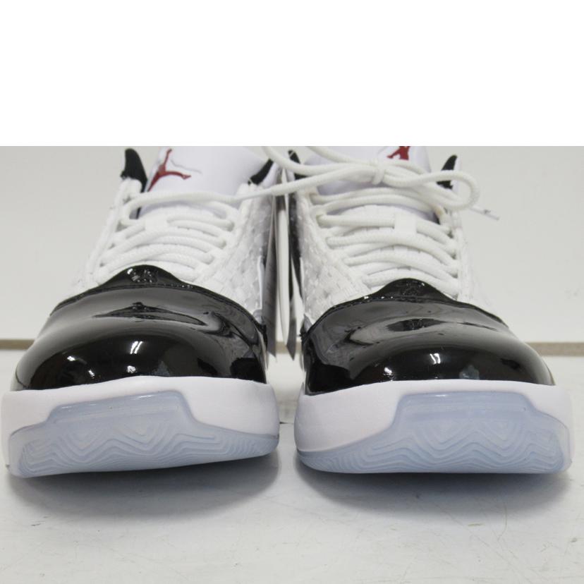 NIKE/JORDAN　MAX　AURA2/CK6636-102//SAランク/63