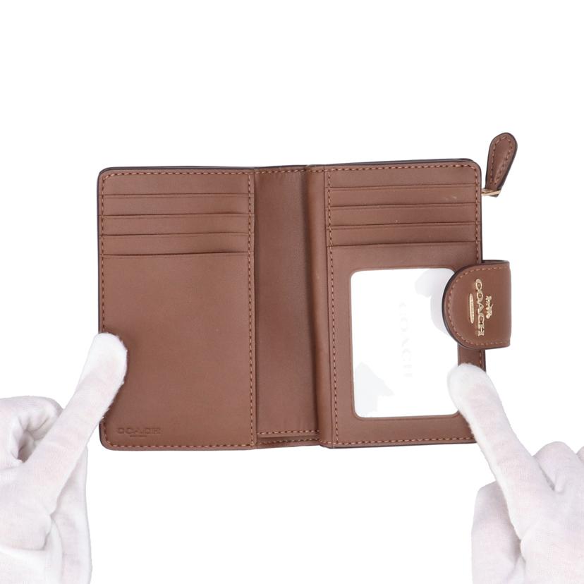 COACH コーチ/シグネチャーミディアムコーナージップウォレット／カーキ×サドル2/C0082//K23**/SAランク/77