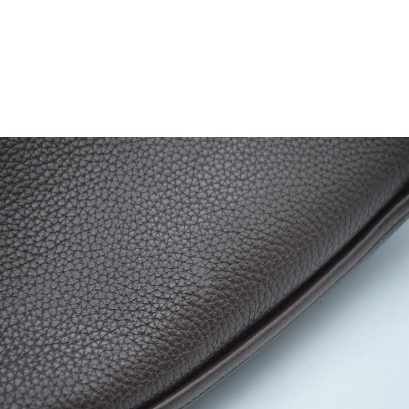 HERMES エルメス/エヴリンⅢPM／トリヨンクレンマス／ブラウン/H056277CK18//MD ****/ABランク/89