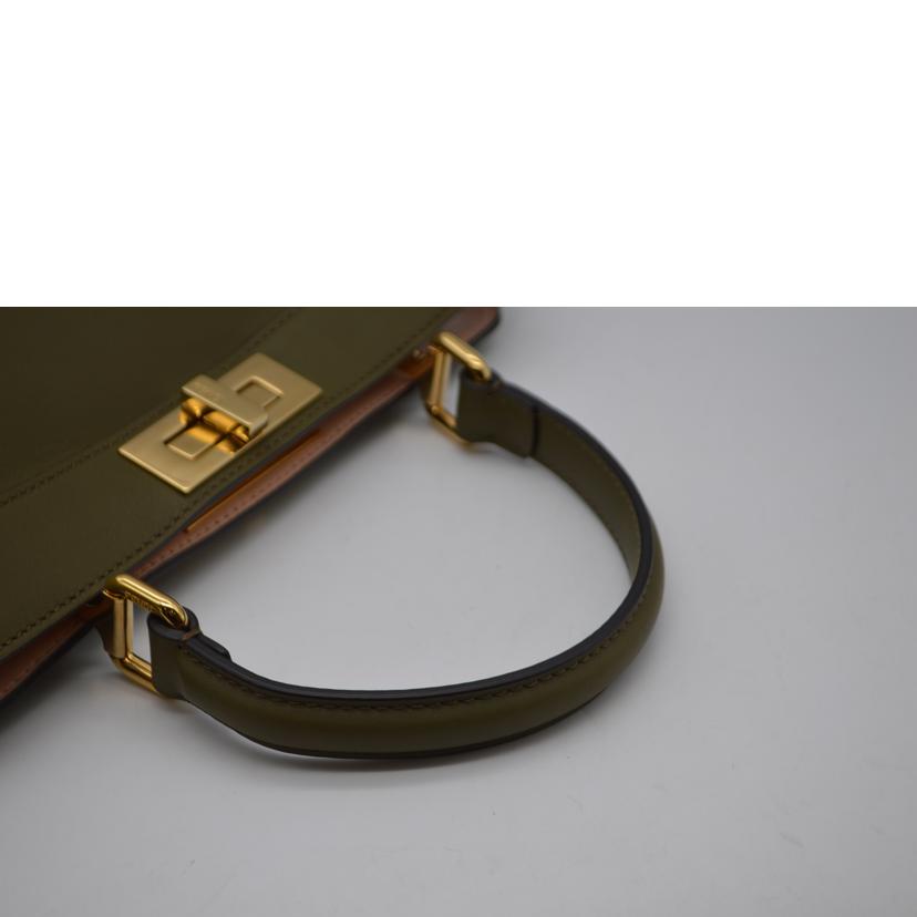 FENDI　 フェンディ/ピーカブーアイシーユーミディアム／ナッパレザー／カーキ/8BN321  //A6V***********/Aランク/89