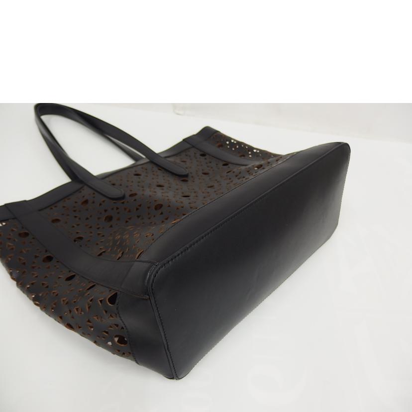 Max Mara マックスマーラー/Max Mara パンチング加工レザートートバック/ブラック//ABランク/82
