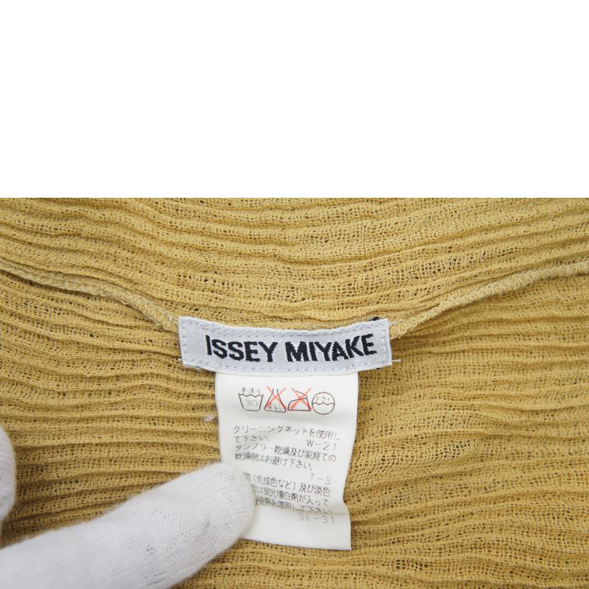 ISSEY　MIYAKE ｲｯｾｲﾐﾔｹ/トップス／レディース/IM53-FJ943//Bランク/93