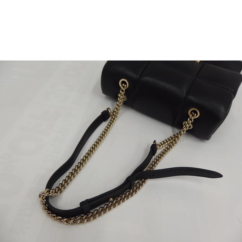 S．Ferrgamamo フェラガモ/ヴァラリボンキルティングチェーンショルダー//ABランク/82