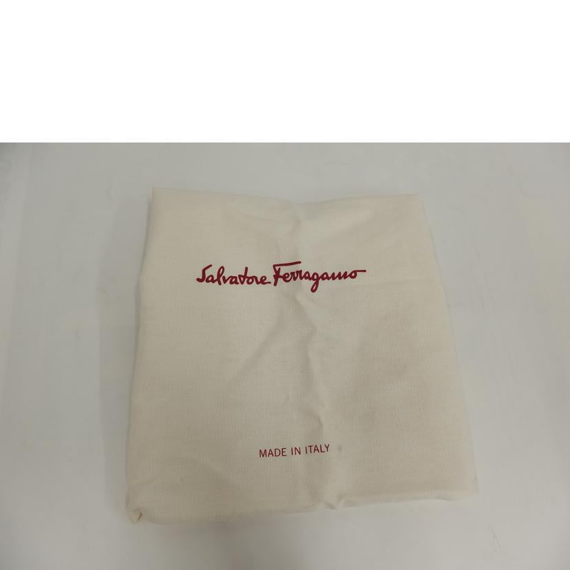 S．Ferrgamamo フェラガモ/ヴァラリボンキルティングチェーンショルダー//ABランク/82