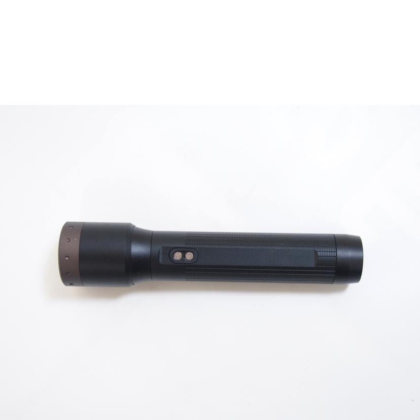 LED　LENSER　P7RCORE//Sランク/71