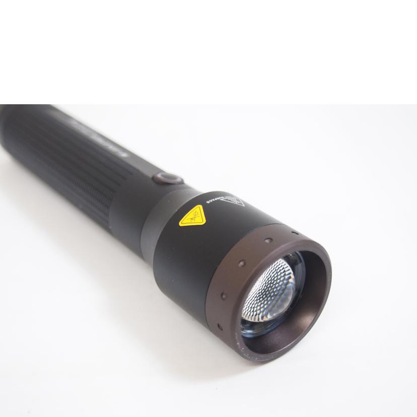 LED　LENSER　P7RCORE//Sランク/71