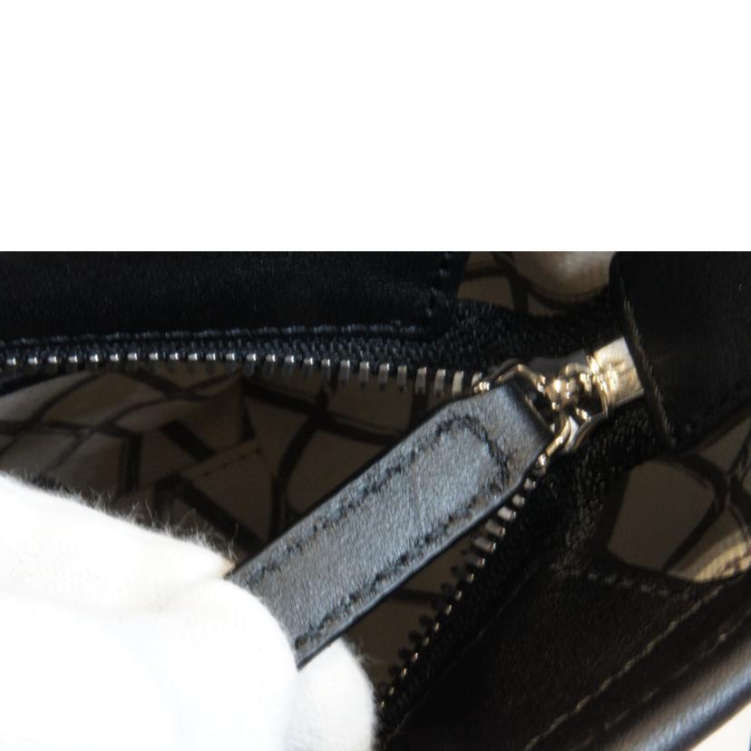 MCM エムシーエム/ロゴグラムミニショッピングトート2WAYブラック/MWPAATN04BK001//SAランク/92